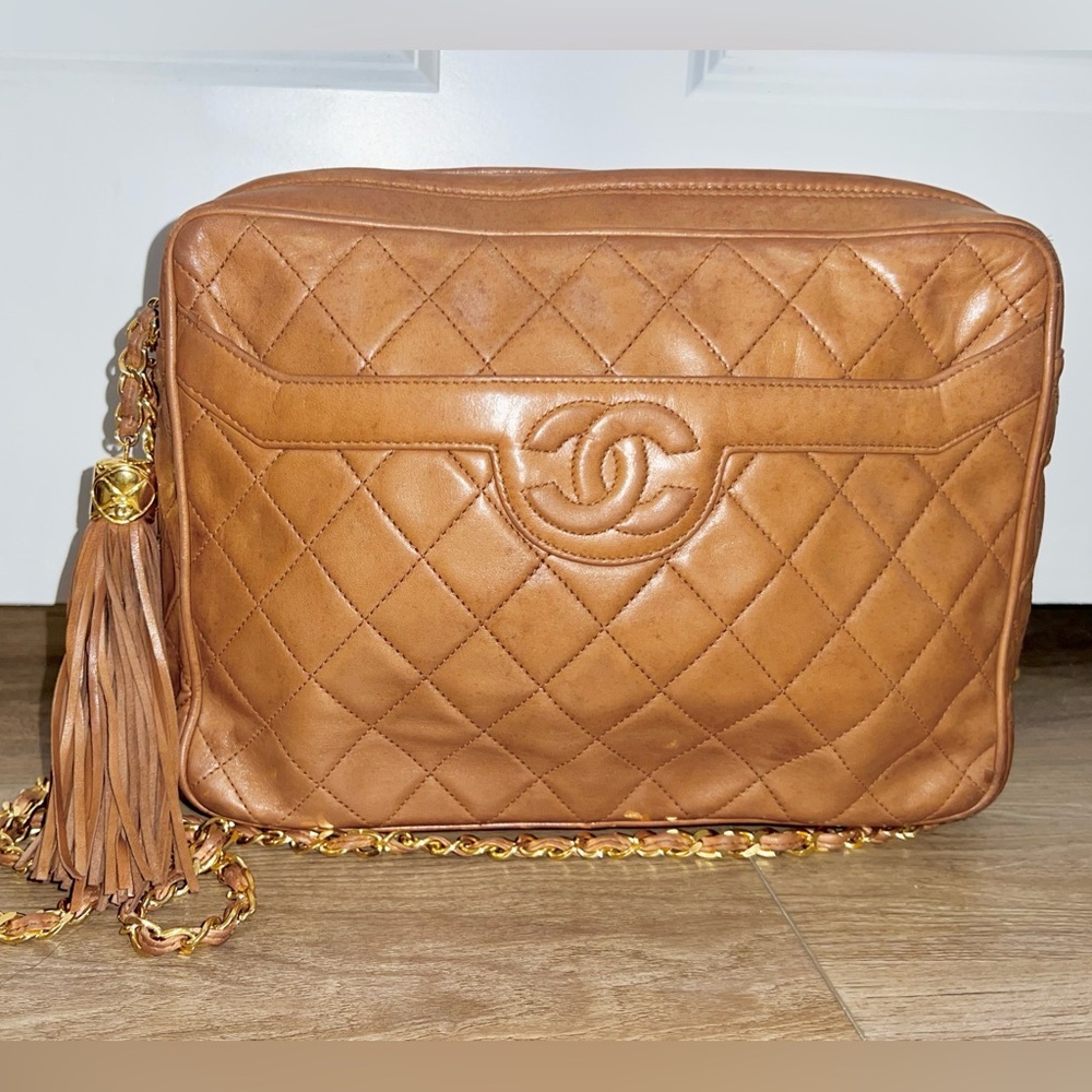 CHANEL CC Tassel Camera Bag in Tan Leather - Vintage